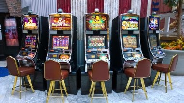 VIP tier progression and cashback rates
